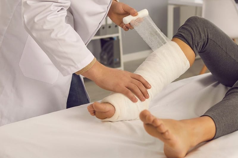A person getting medical treatment after an accident protecting health and personal injury claim